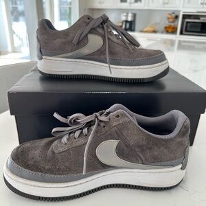 Nike Air Force 1 Jester Lo W Size 9 Gray Athletic Comfort Walking Shoes Sneakers